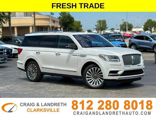 White 2019 Lincoln Navigator Reserve