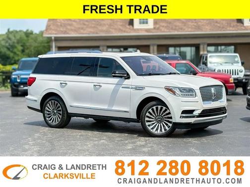 White 2019 Lincoln Navigator Reserve