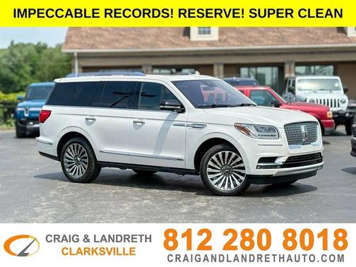 White 2019 Lincoln Navigator Reserve