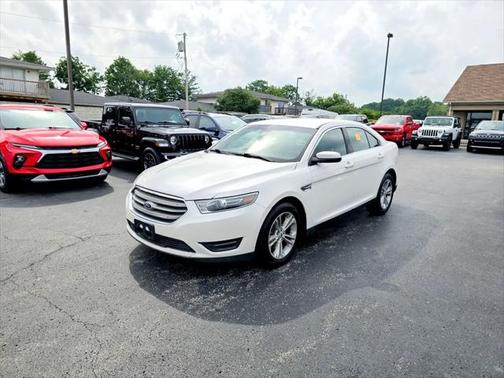 2018 Ford Taurus SEL