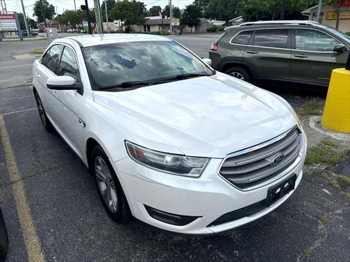 2018 Ford Taurus SEL