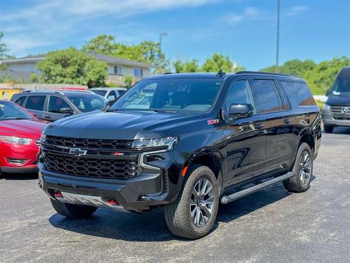 Black 2024 Chevrolet Suburban 4WD Z71