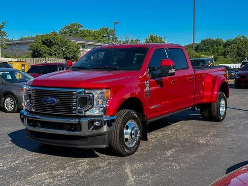 Rapid Red Metallic Tinted Clearcoat 2022 Ford F-350 Lariat