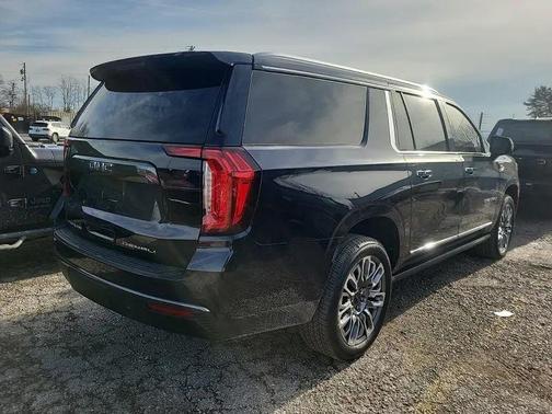 2023 GMC Yukon XL Denali Ultimate