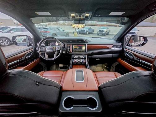 2023 GMC Yukon XL Denali Ultimate