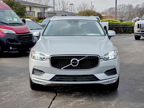 2021 Volvo XC60 T5 Momentum