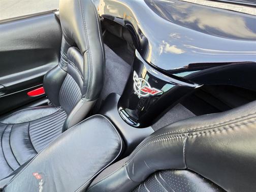 2003 Chevrolet Corvette Base