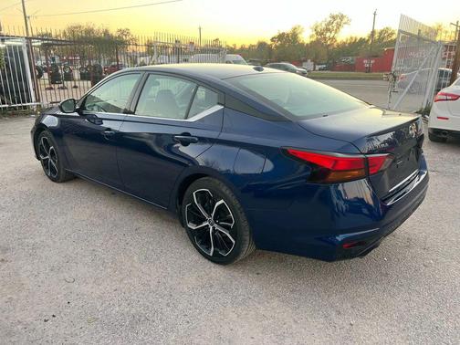 2024 Nissan Altima SR FWD