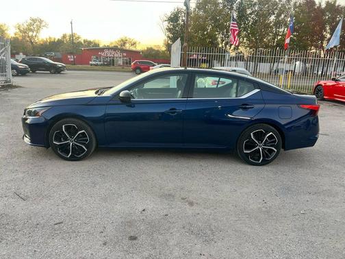 2024 Nissan Altima SR FWD