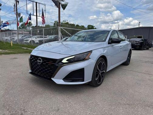 2023 Nissan Altima 2.5 SR Sedan 4D