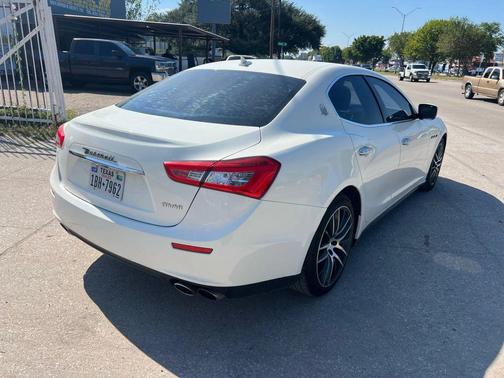 2016 Maserati Ghibli Base
