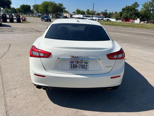 2016 Maserati Ghibli Base