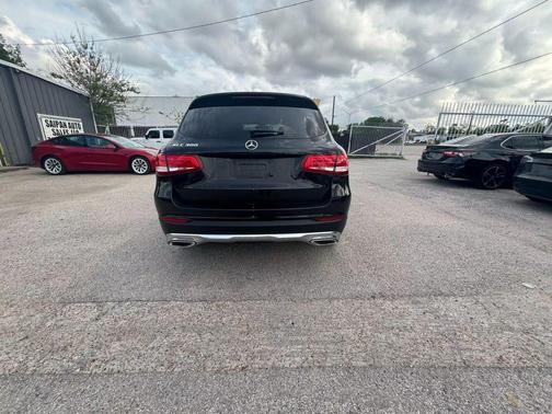 2019 Mercedes-Benz GLC 300 Base