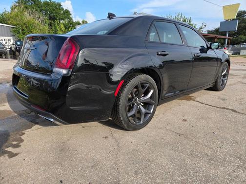 2023 Chrysler 300 S