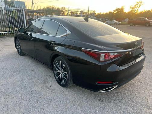 2022 Lexus ES 350 Base