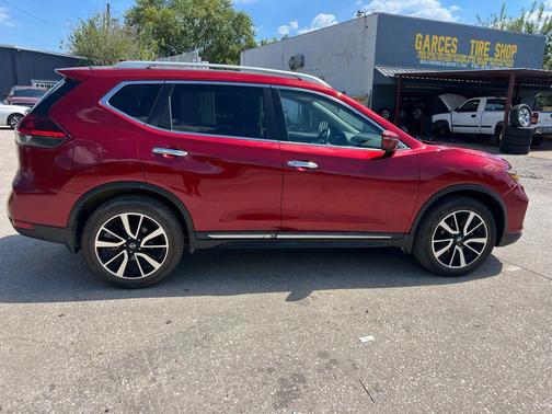 2020 Nissan Rogue SL