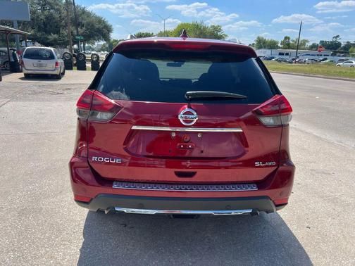 2020 Nissan Rogue SL