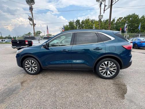2020 Ford Escape Titanium