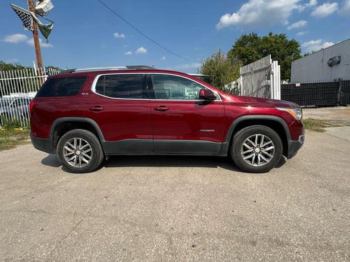 2017 GMC Acadia SLE-2