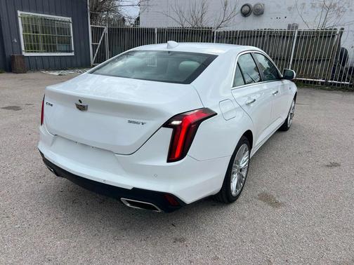 2023 Cadillac CT4 Premium Luxury