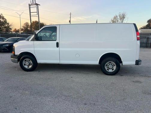 2011 Chevrolet Express 2500 Work Van