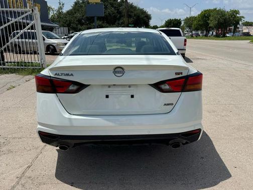 2023 Nissan Altima 2.5 SR Sedan 4D