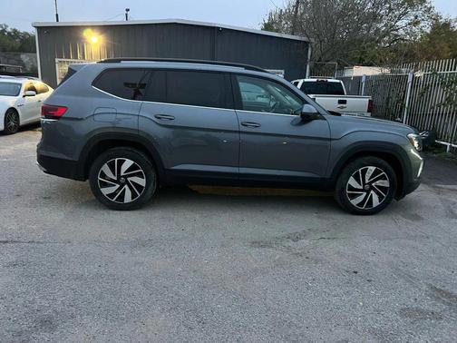 2024 Volkswagen Atlas 2.0T SE w/Technology 4MOTION