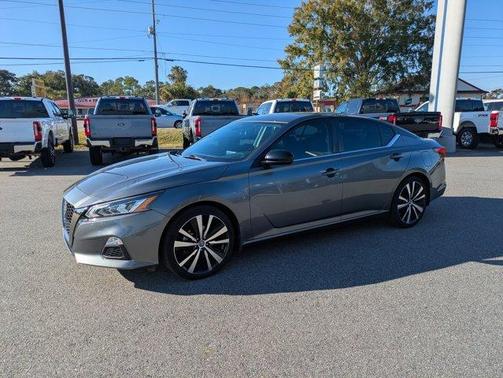 2022 Nissan Altima 2.5 SR