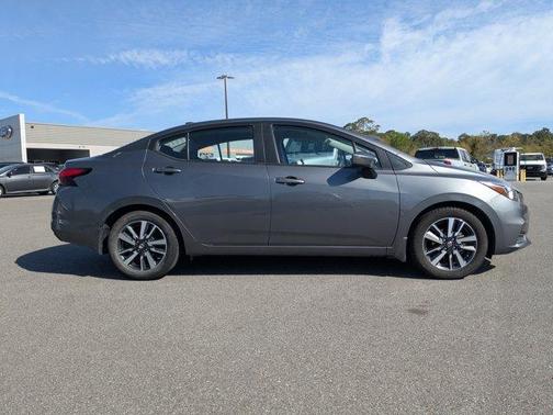 2021 Nissan Versa 1.6 SV