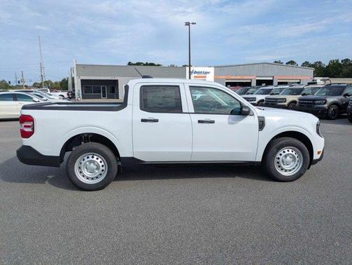 Oxford White 2026 Ford Maverick XL