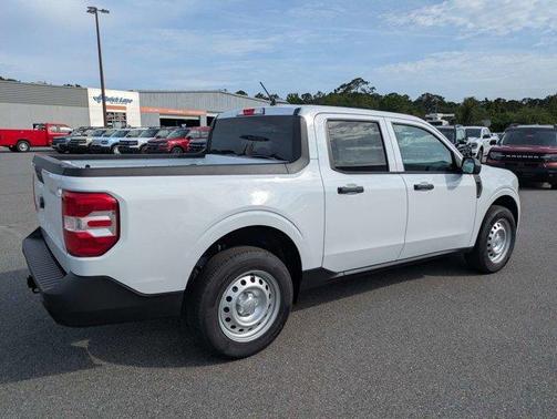 Oxford White 2026 Ford Maverick XL