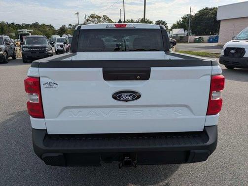 Oxford White 2026 Ford Maverick XL