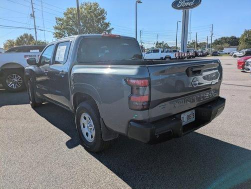 2022 Nissan Frontier S