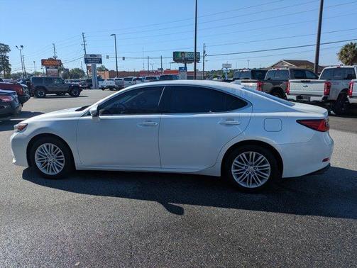 Eminent White Pearl 2017 Lexus ES 350 Base