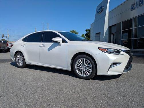 Eminent White Pearl 2017 Lexus ES 350 Base
