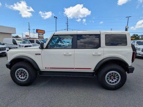Wimbledon White 2026 Ford Bronco Outer Banks