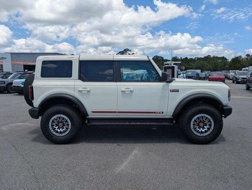 Wimbledon White 2026 Ford Bronco Outer Banks
