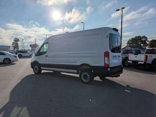 2026 Ford Transit-250 148 WB Medium Roof Cargo