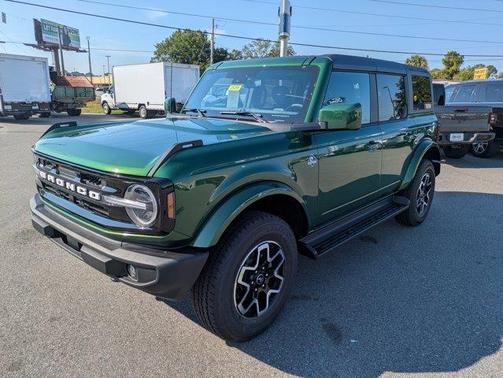 2025 Ford Bronco Outer Banks