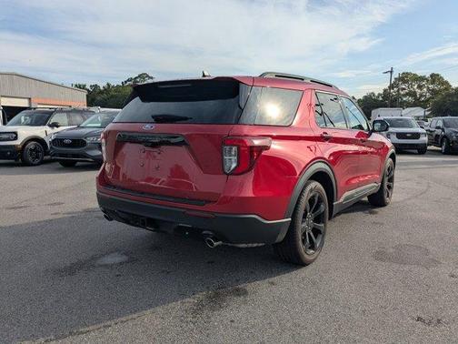 2024 Ford Explorer ST-Line