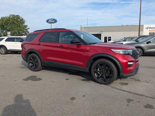 2024 Ford Explorer ST-Line
