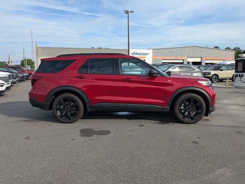 2024 Ford Explorer ST-Line