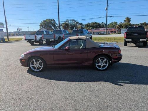 2003 Mazda MX-5 Miata SE