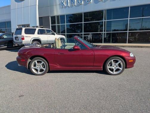 2003 Mazda MX-5 Miata SE