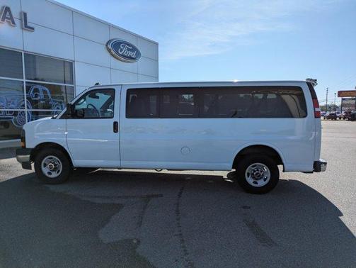 2019 GMC Savana 3500 LT