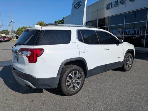 Summit White 2022 GMC Acadia SLE