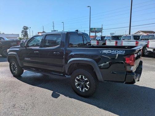 Midnight Black Metallic 2018 Toyota Tacoma TRD Off Road