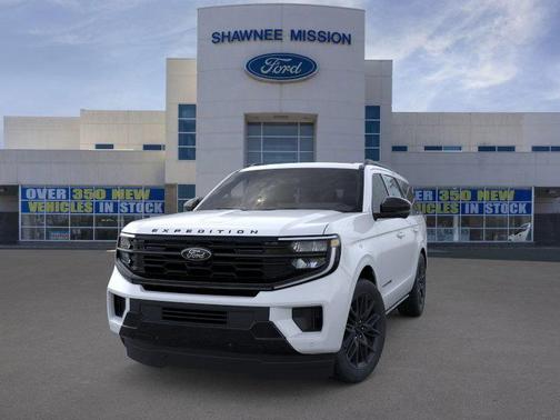 Oxford White 2025 Ford Expedition Platinum