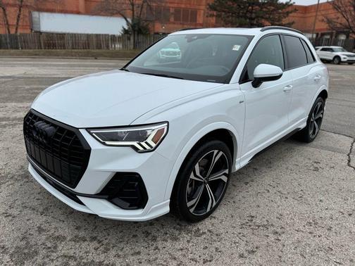 2023 Audi Q3 45 S line Premium