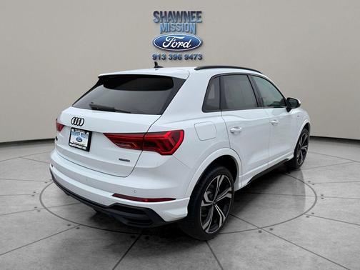2023 Audi Q3 45 S line Premium